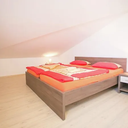 Sara 2 Apartman Poreč