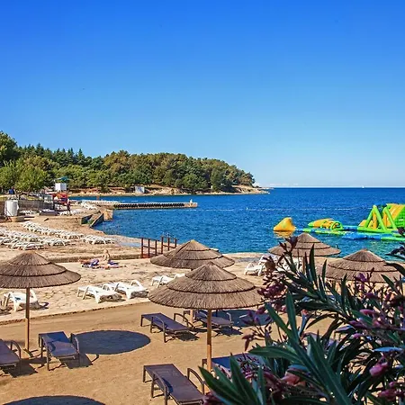 Apartman Sara 2 *